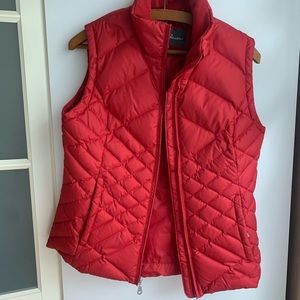 WOMENS SMALL Eddie Bauer red quilted vest